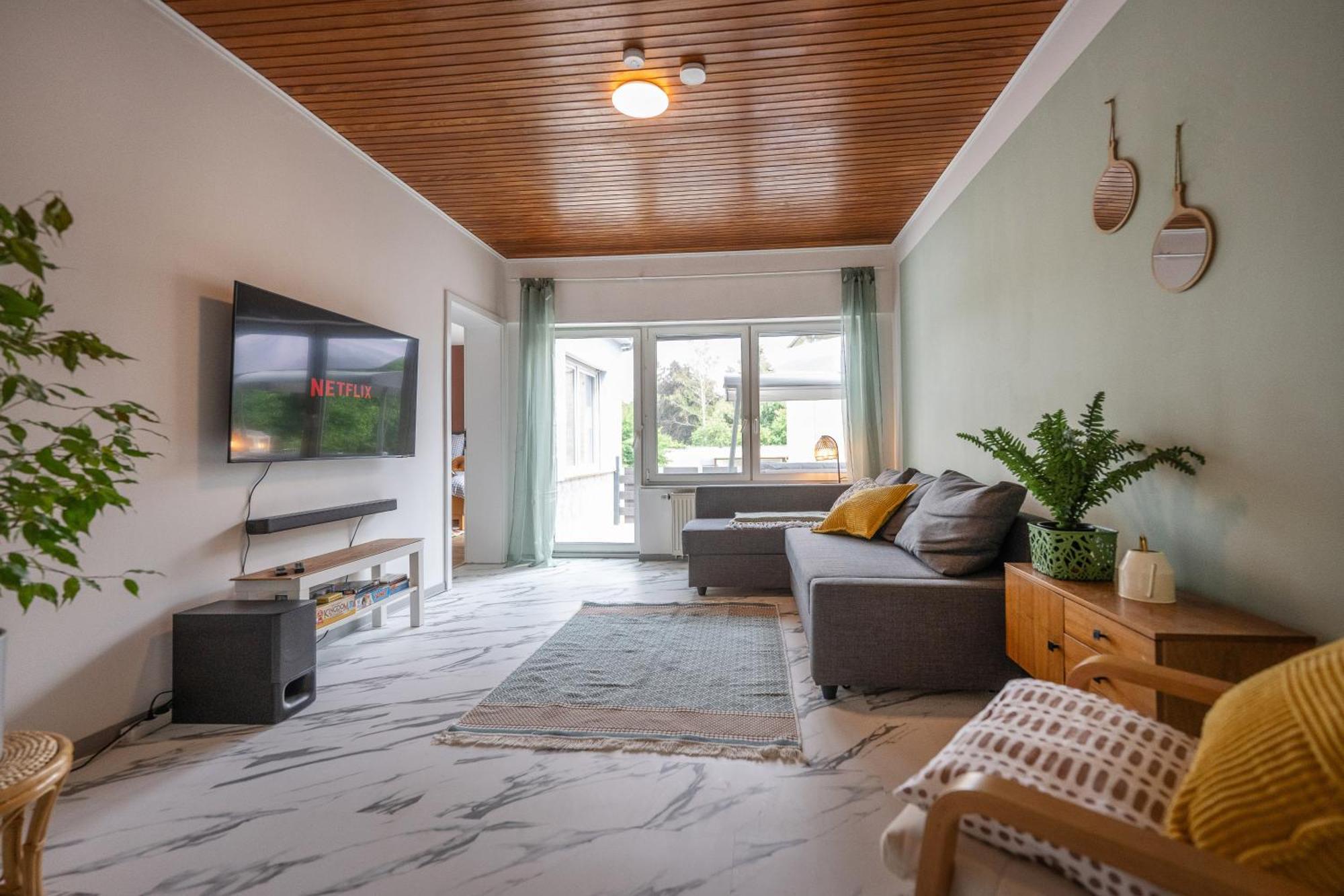 Wohlfuehlwohnung Mit 25 Qm Terrasse, Netflix Кобленц Экстерьер фото